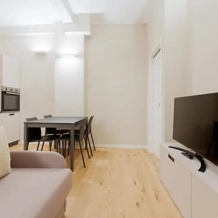 Guesthost - Primaticcio M1 Modern And Bright