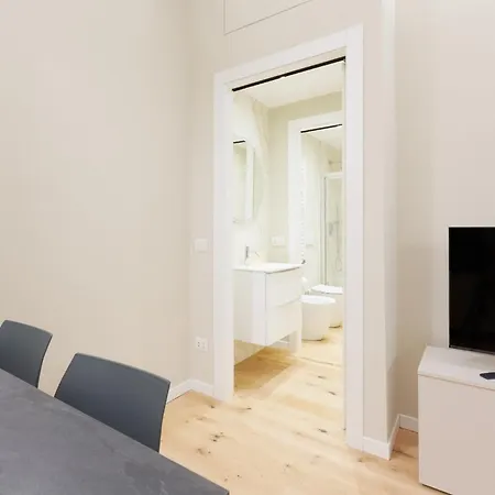 Guesthost - Primaticcio M1 Modern And Bright Apartament *